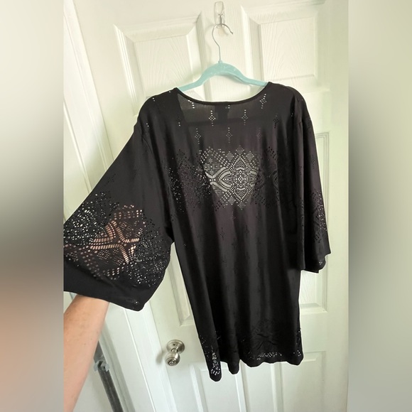 Black swim cover up with lasered lace details - Picture 3 of 4